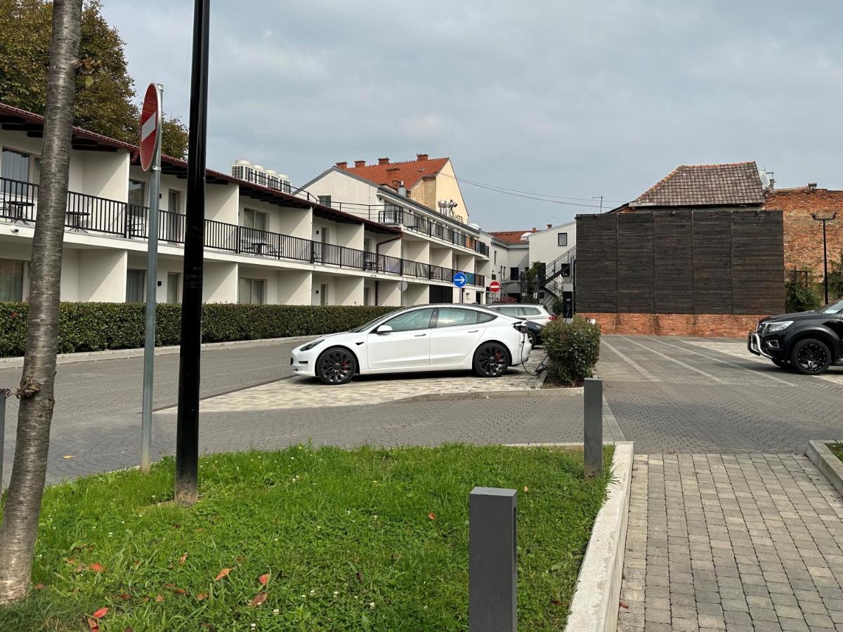 Hotel Florian&Godler Karlovac Εξωτερικό φωτογραφία